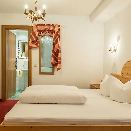 Garni Elfrieda 3*